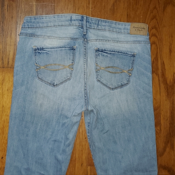Abercrombie & Fitch Light Blue Skinny Jeans - Picture 6 of 11